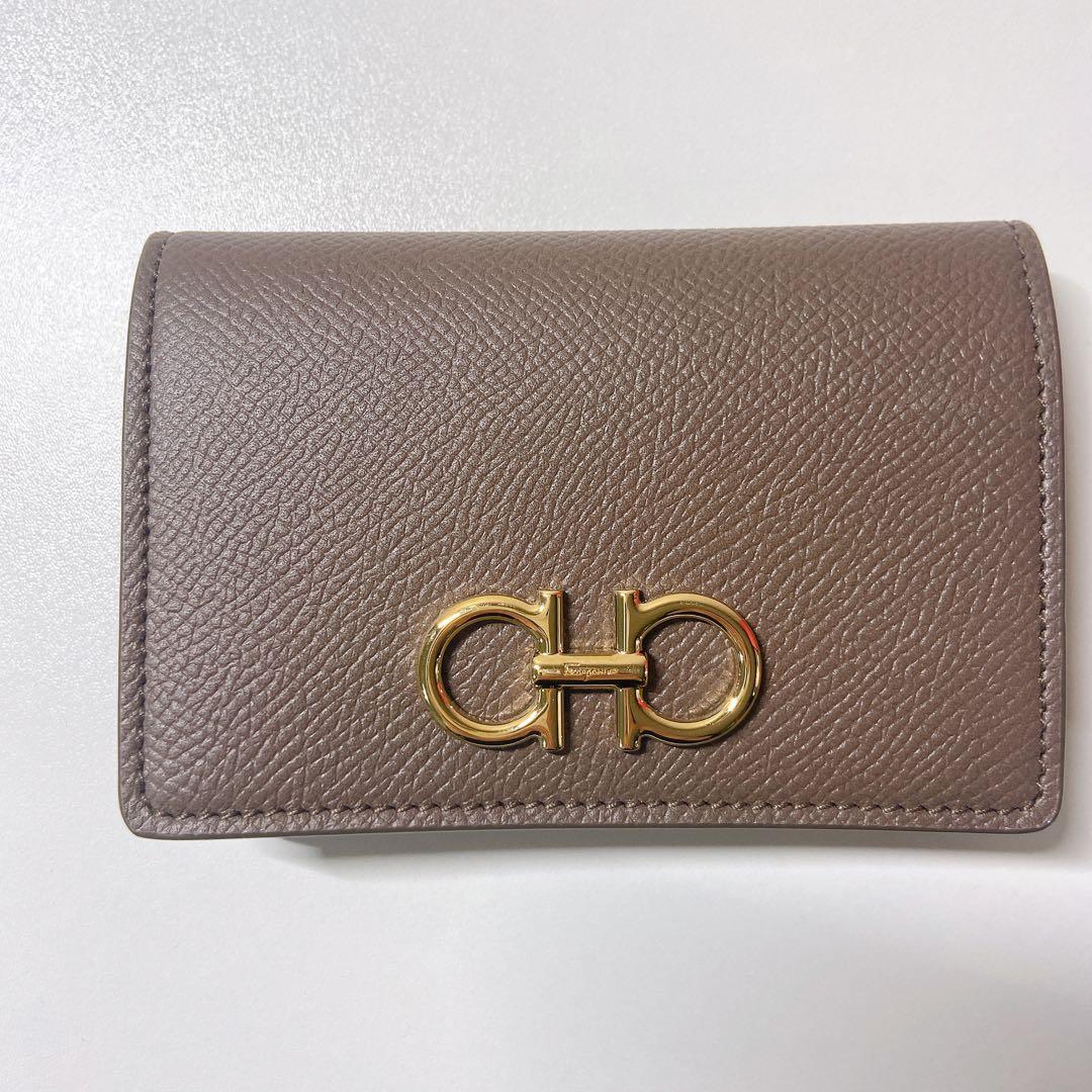 【新品未使用】FERRAGAMO ケース/名刺入れ