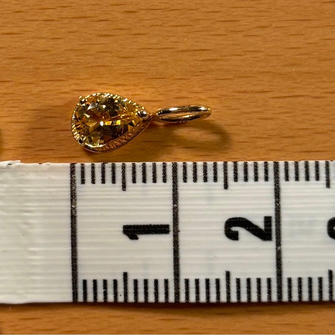 【ご購入者決定】Hariqua イエローダンビュライト 0.63ct チャーム