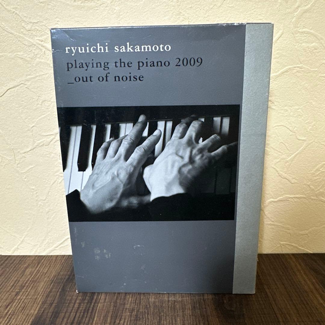 邦楽 ryuichi sakamoto playing the piano 2009