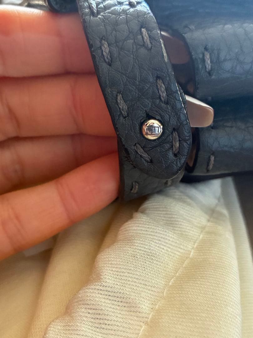 虹！フェンディ ミニ　ピーカブー　セレリア　アスファルトグレー廃盤色