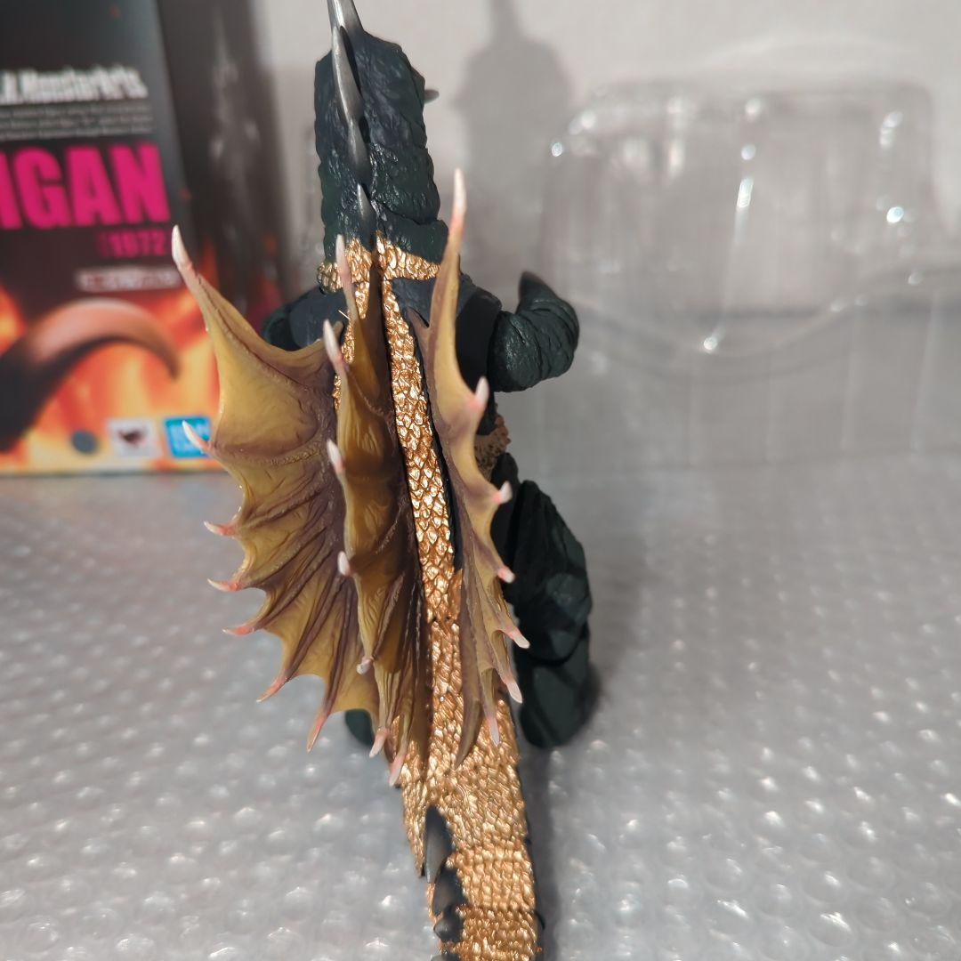 【希少・美品】S.H.モンスターアーツ ガイガン 1972 アクションフィギュア