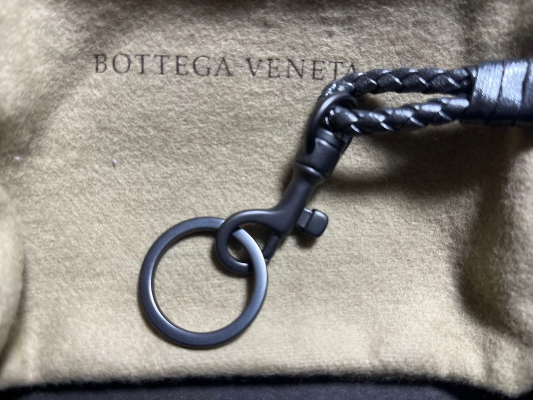 BOTTEGA VENETA 編み込みレザー ウォレット&チェーン