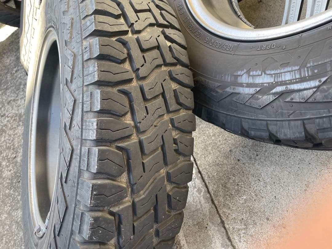 ジムニーjb23純正ホイールタイヤ付き