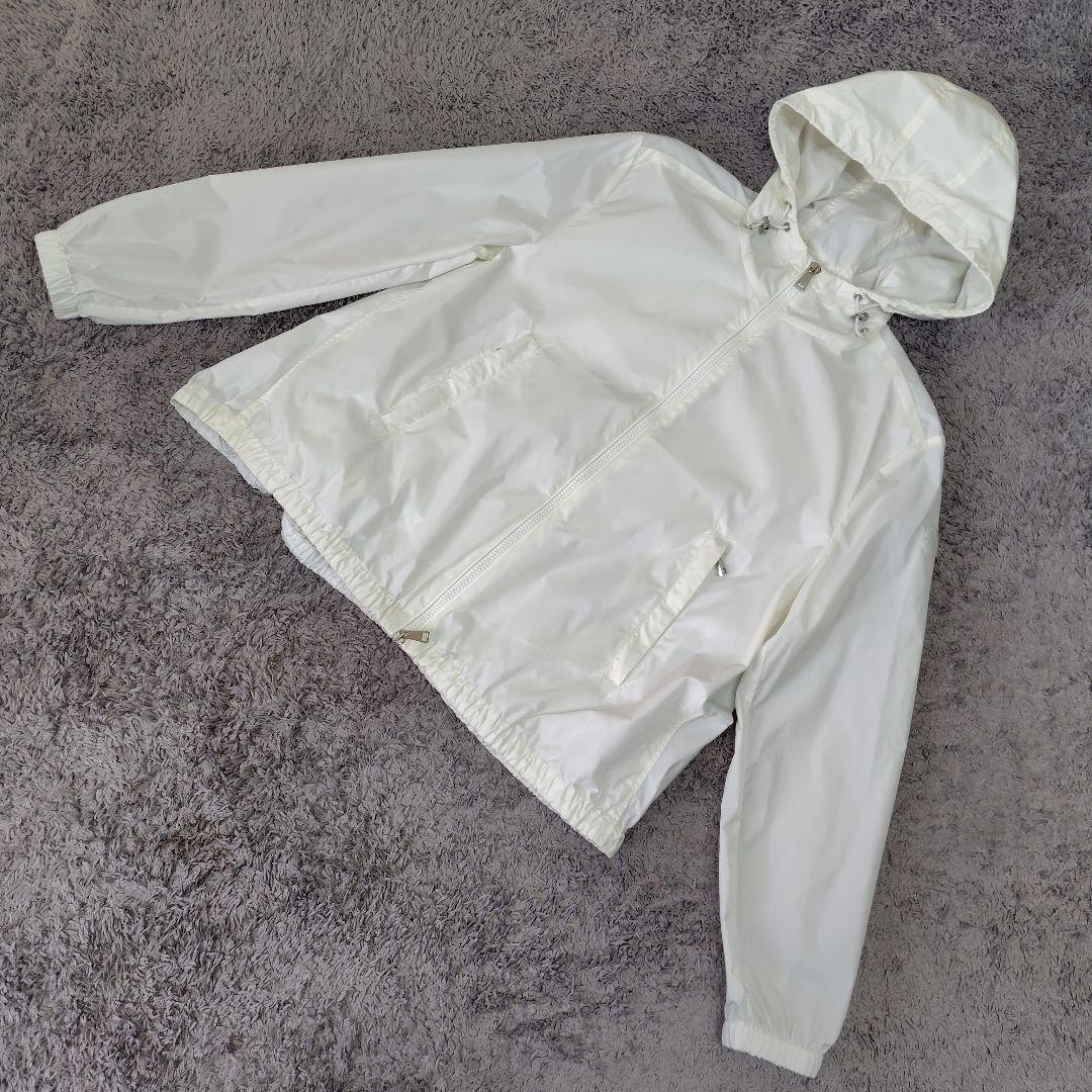 モンクレール Boissard ナイロンパーカー フード レディース 白 2