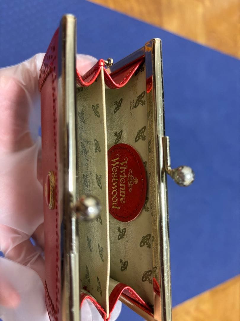 【希少】Vivienne Westwood ケース 赤エナメルボタン