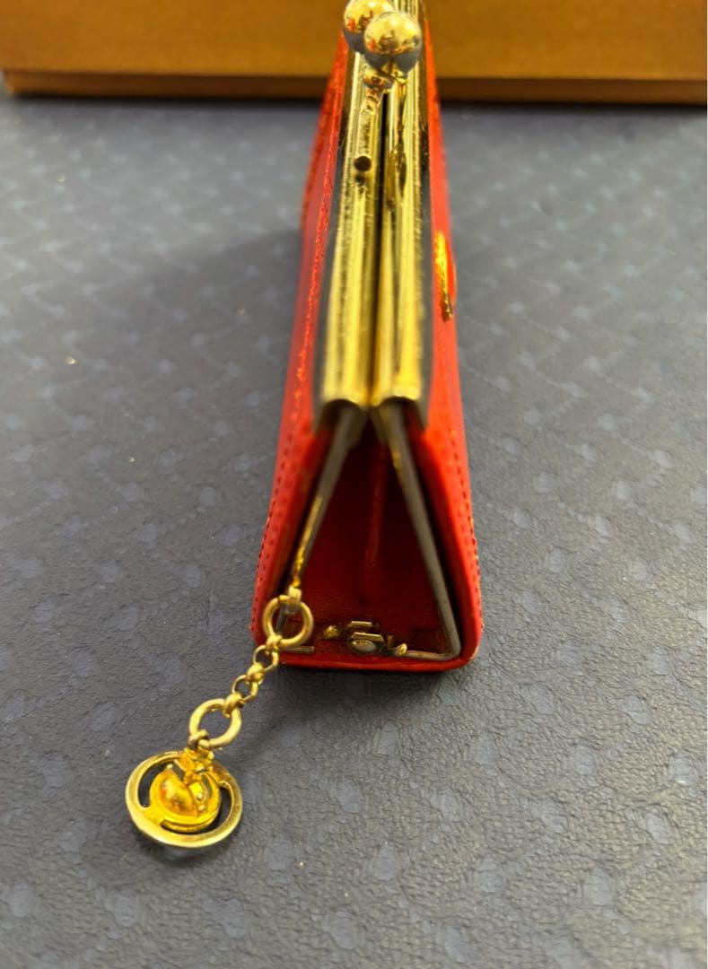 【希少】Vivienne Westwood ケース 赤エナメルボタン