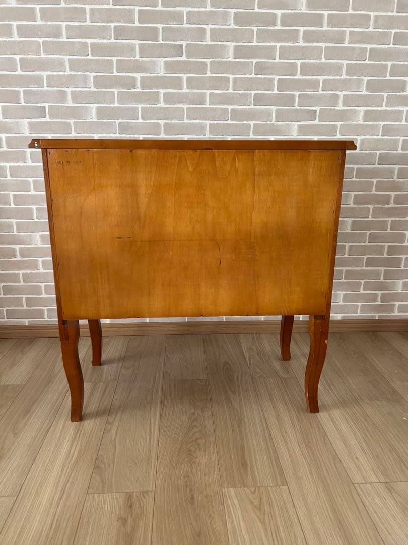 装飾的インレイの木製チェスト　W75.5xD39.5xH63.5cm