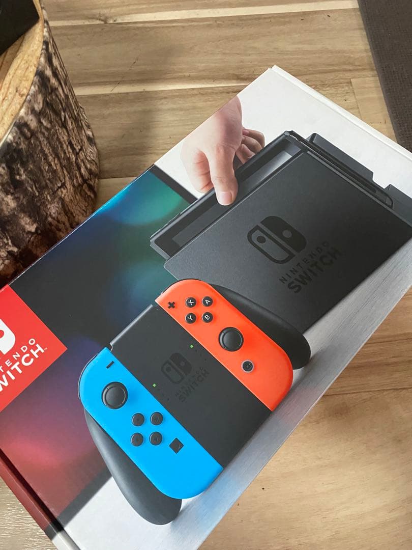 Nintendo Switch ニンテンドースイッチ本体　ネオン 10