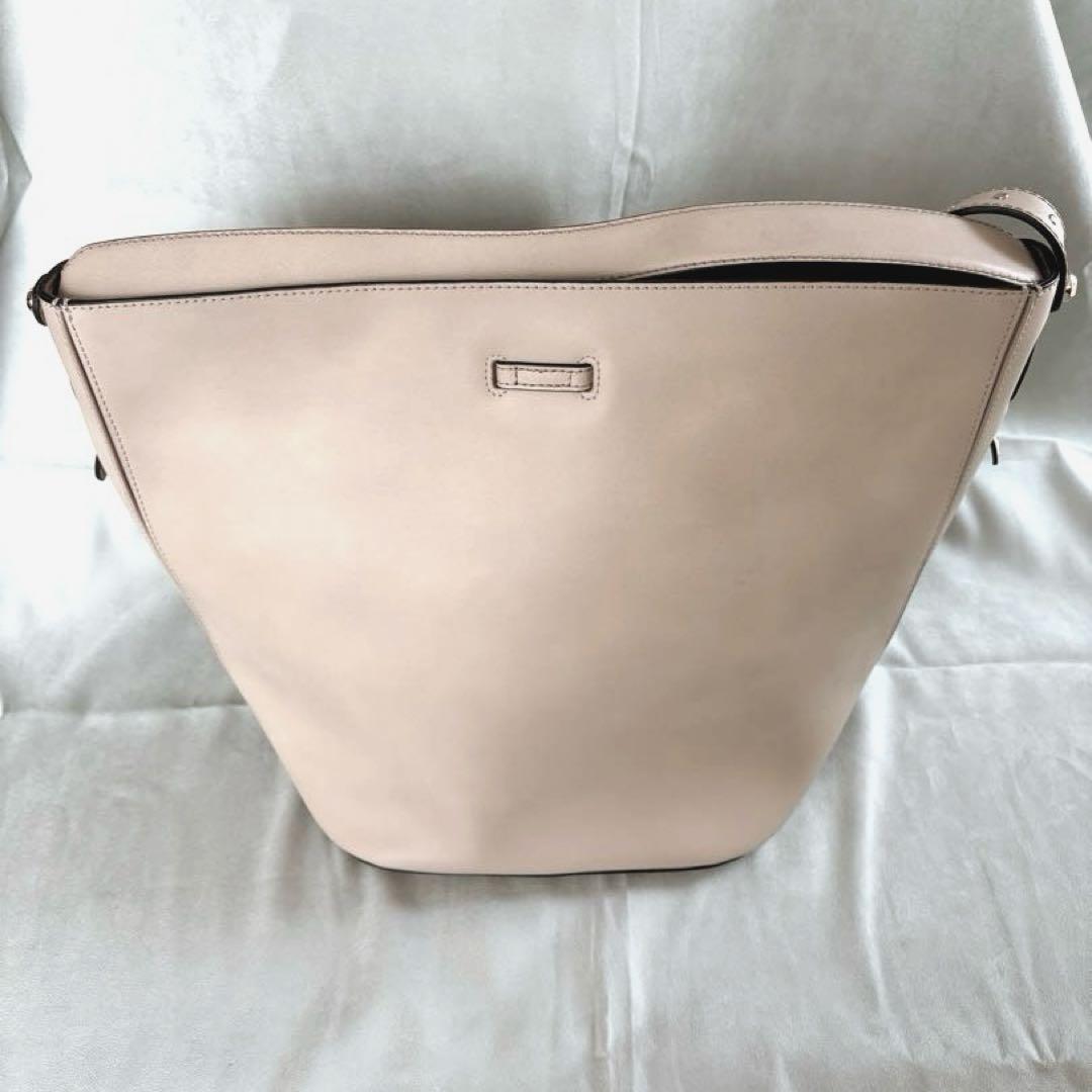 【FURLA】フルラ バケツ型2wayバッグ/同色ポーチ付き《美品》