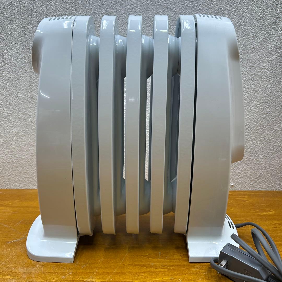 5378【程度良好】De'Longhi オイルヒーター NJ0505E