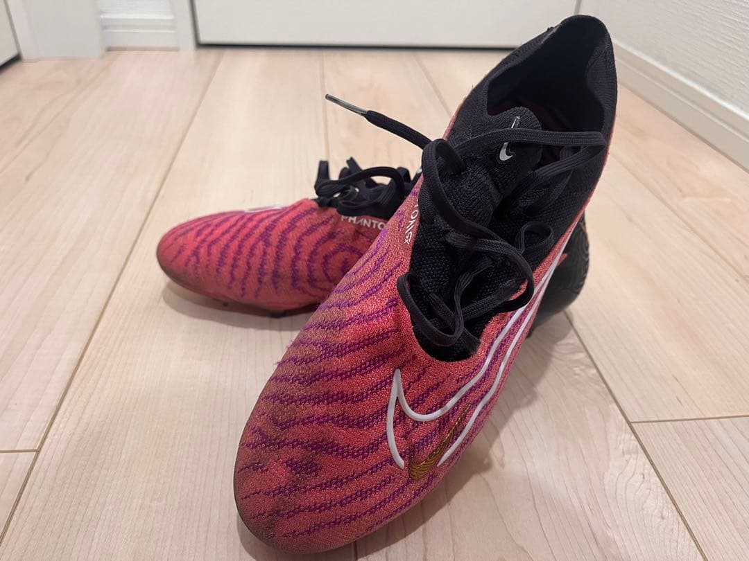 Nike Phantom GXサッカーシューズ ワールドカップカラー