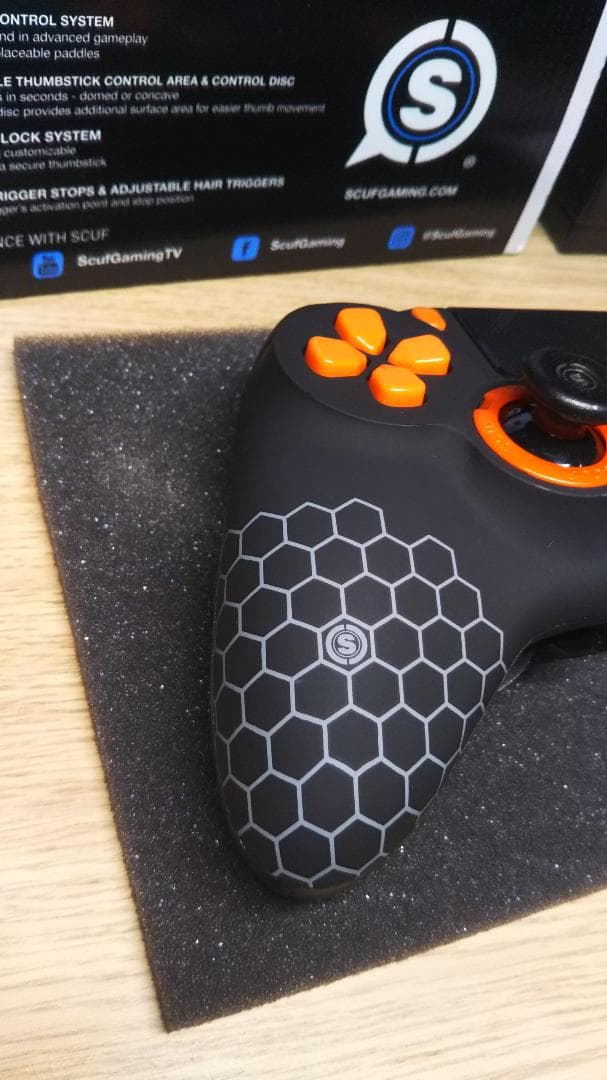 新品同様 SCUF IMPACT スカフ インパクト ハニカム×オレンジ