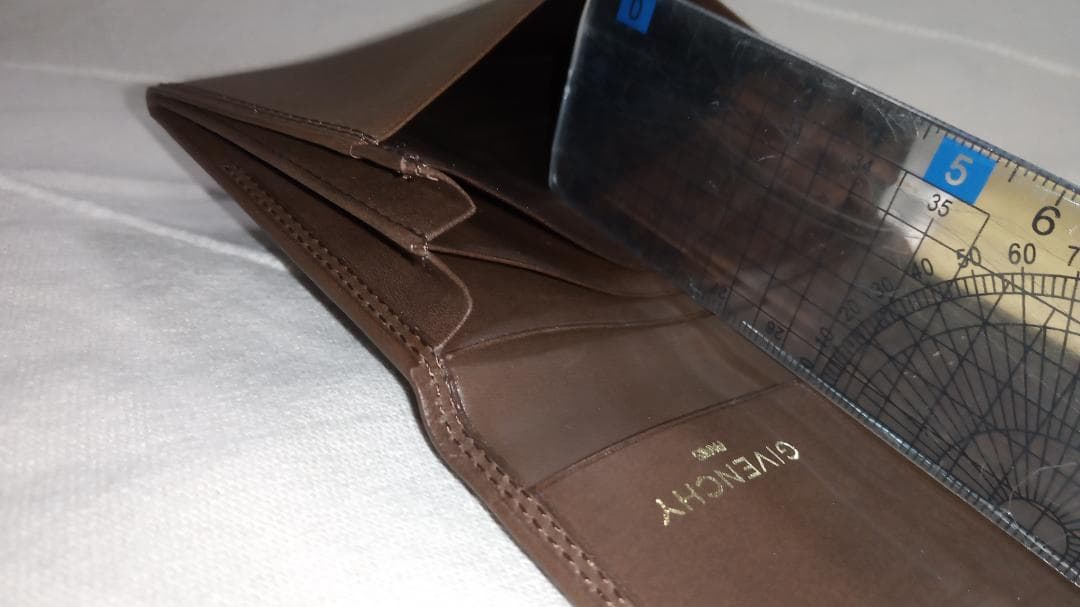 GIVENCHY　名刺入れ