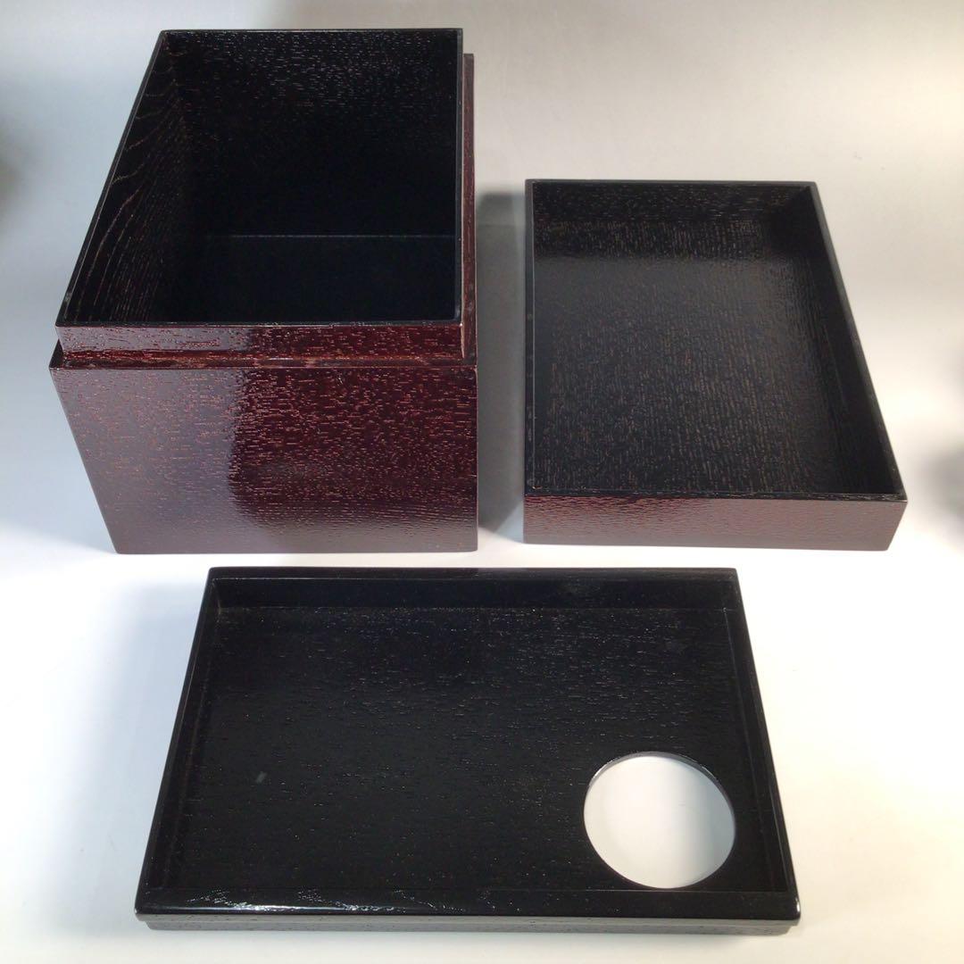 Ｍ８３２　茶箱　『溜塗』『利休形』『茶碗　棗　茶杓　茶筅　振出　茶巾筒』　茶道具