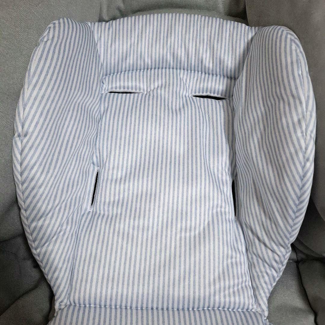 【未使用級美品】コンビ ネムリラ 4キャス 手動 ハイローチェア