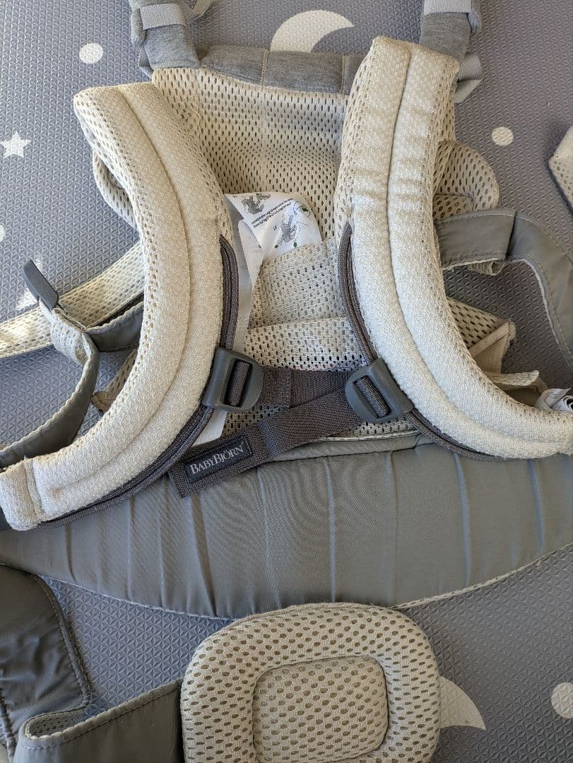 (値下げ)BabyBjorn 抱っこ紐 ベビージョルン ハーモニー クリーム 白