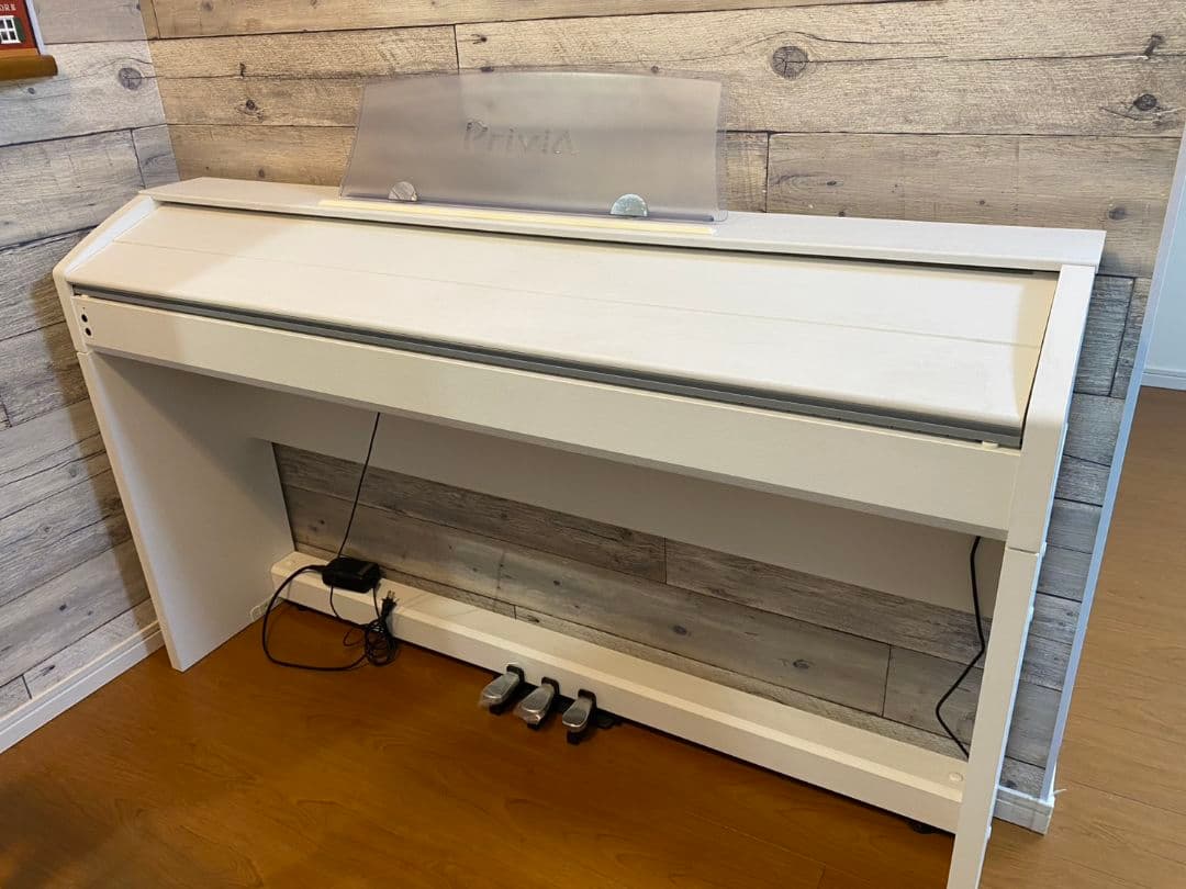 CASIO PX-750 ホワイト電子ピアノ(送料込み)