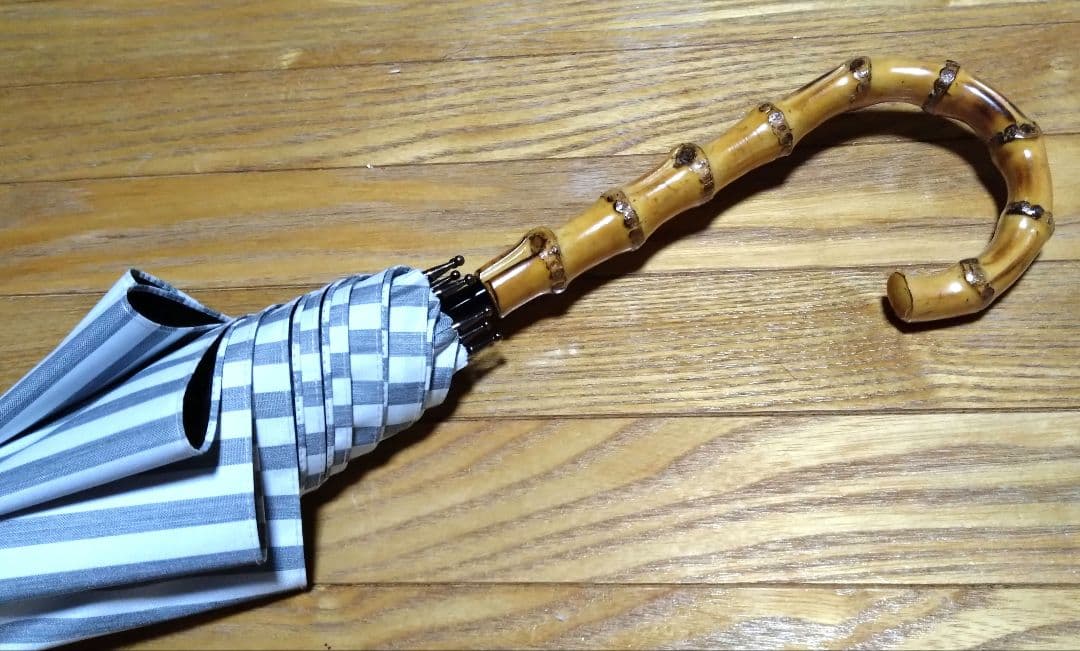 サンバリア100 日傘　長傘　Mサイズ ストライプ　グレー