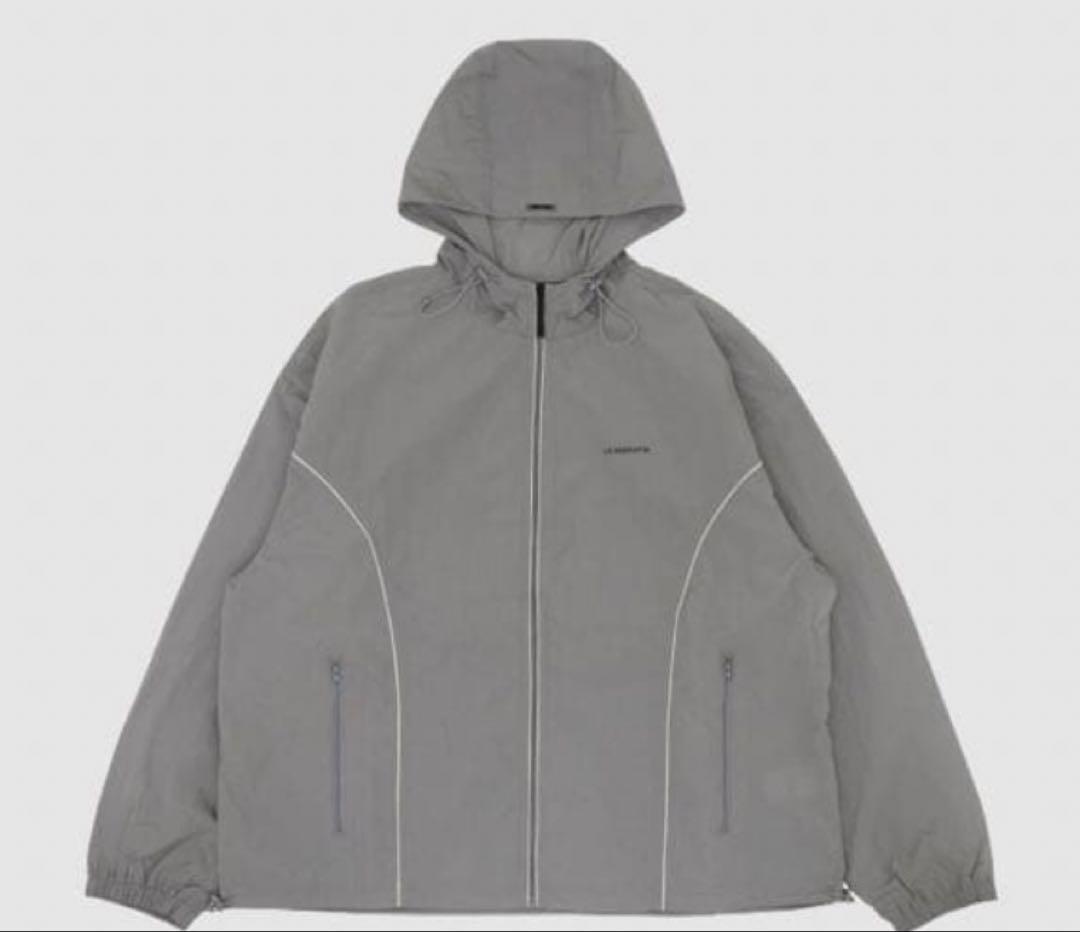 LeSserafim ルセラフィム　WIND BREAKER (Grey)