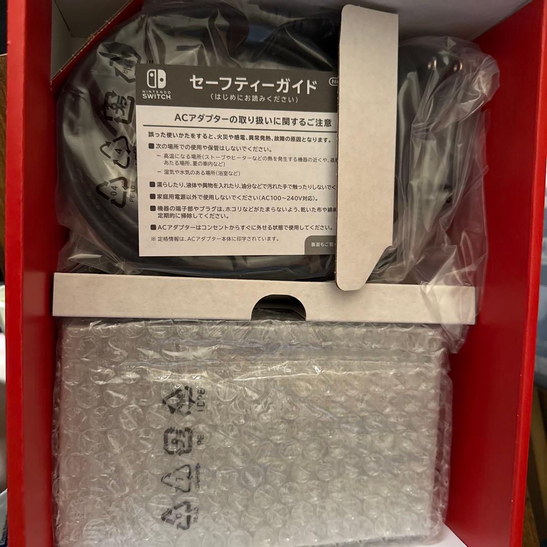 Nintendo Switch 赤/青 本体　新品　未開封
