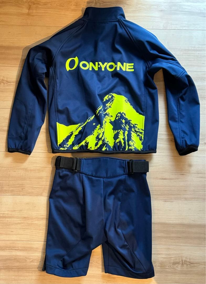 ON-YO-NE スキー　ミドラー　上下セット　130