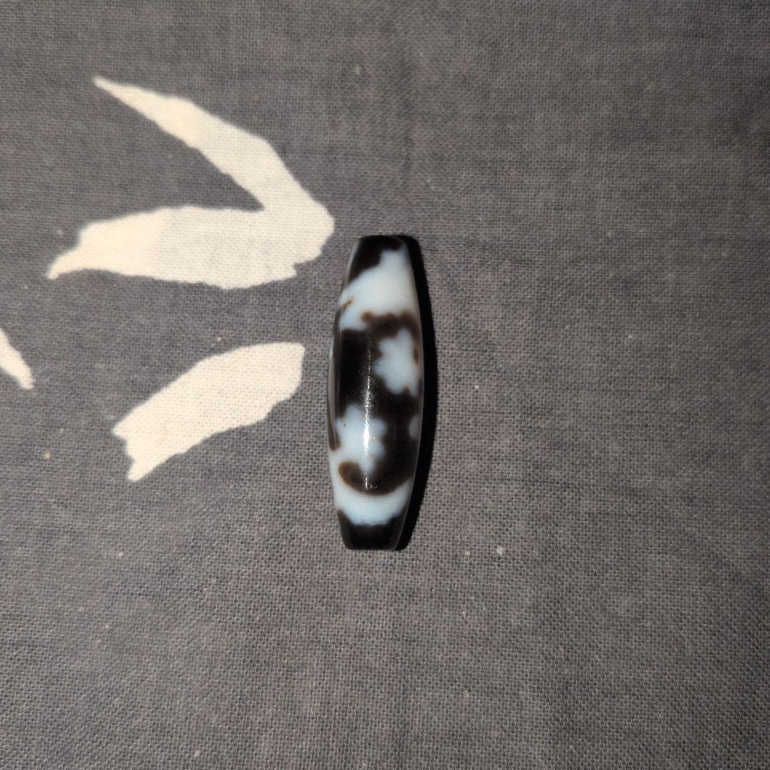 超希少高級　至純　白地　黒皇帝龍天珠 至純　白龍天珠　セット売り