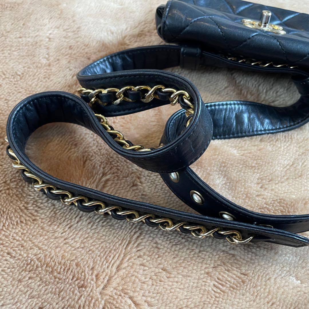 シャネル　マトラッセ　ターンロック　ウエストバッグ　ブラック