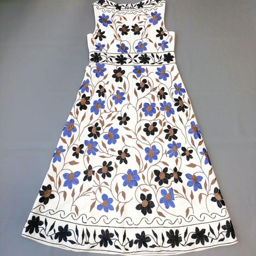 【グレースコンチネンタル】ロングワンピース　花柄　刺繍　近年モデル　ウール　総柄