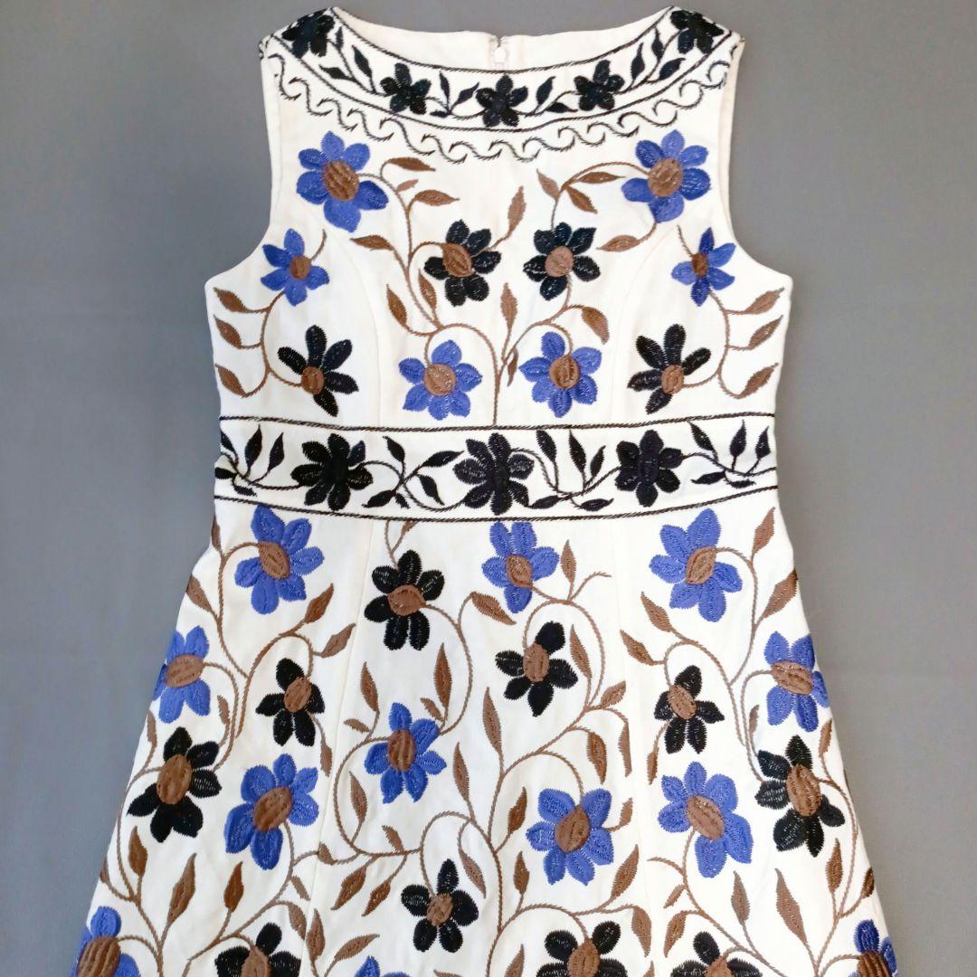 【グレースコンチネンタル】ロングワンピース　花柄　刺繍　近年モデル　ウール　総柄