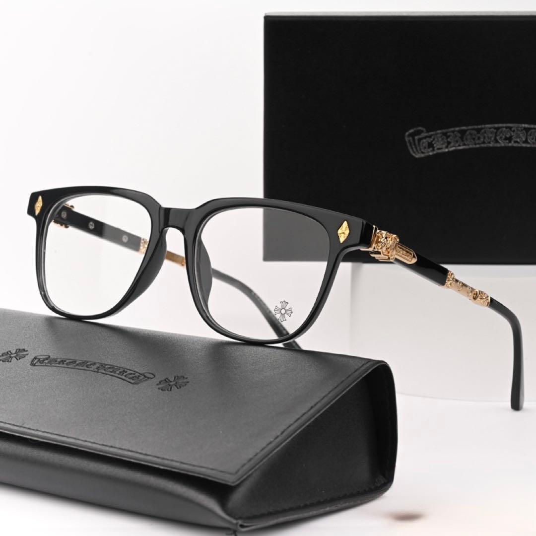 クロムハーツ好き 必見 ブラックフレーム メガネ ゴールド装飾付き