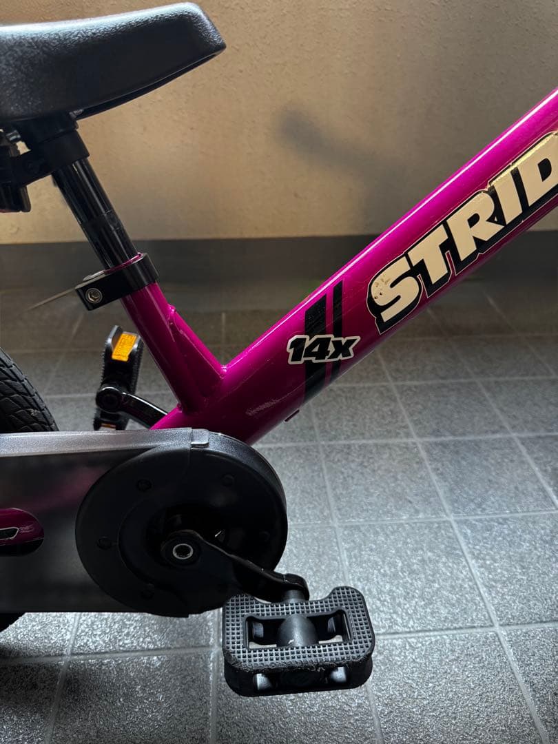 ストライダー14x フューシャピンク