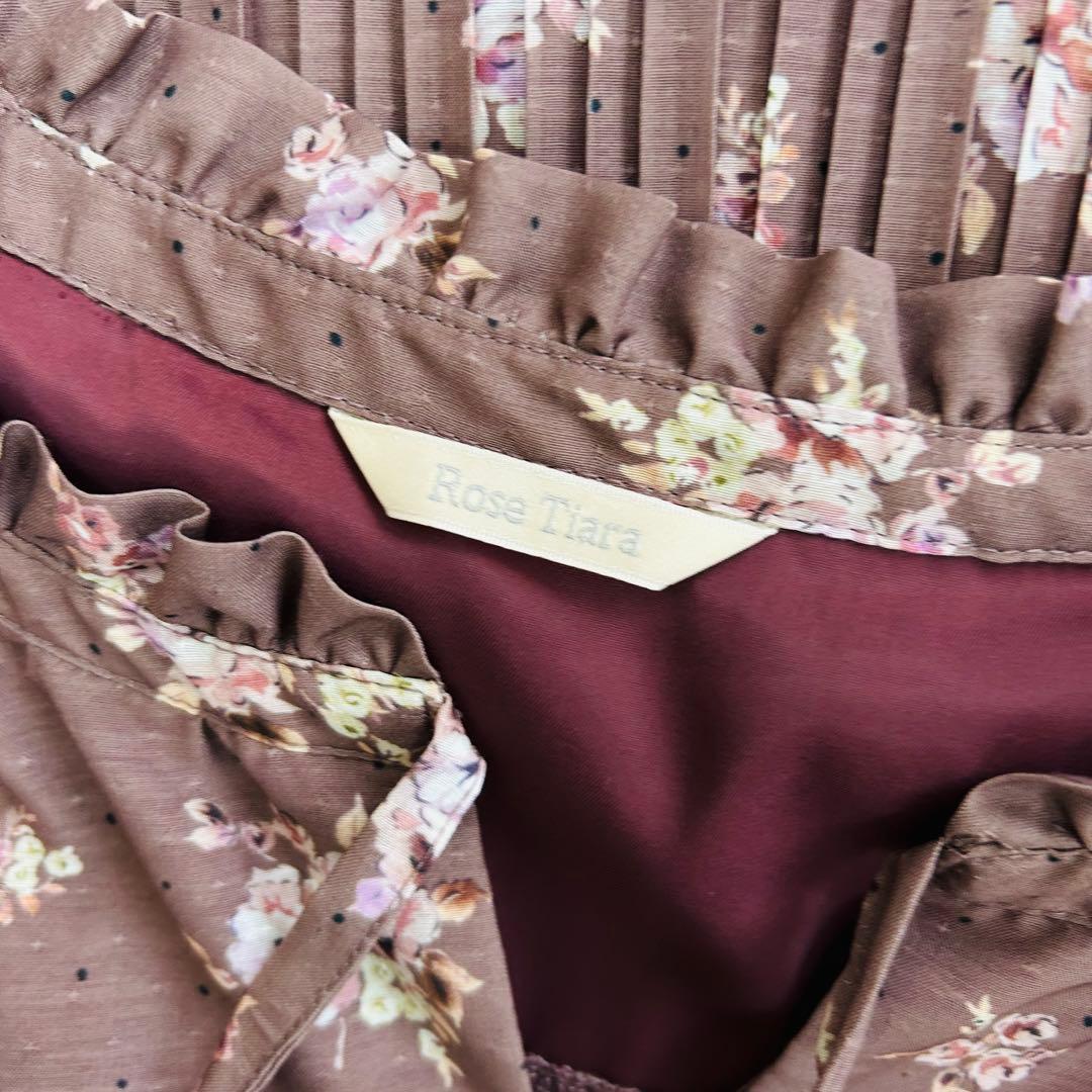 ローズティアラ　花柄　プリーツ　ワンピース　大きいサイズ　46（15〜17号