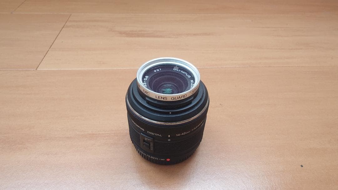 【ジャンク品】Olympus E-PL6 ミラーレスカメラ レッド+レンズ２本