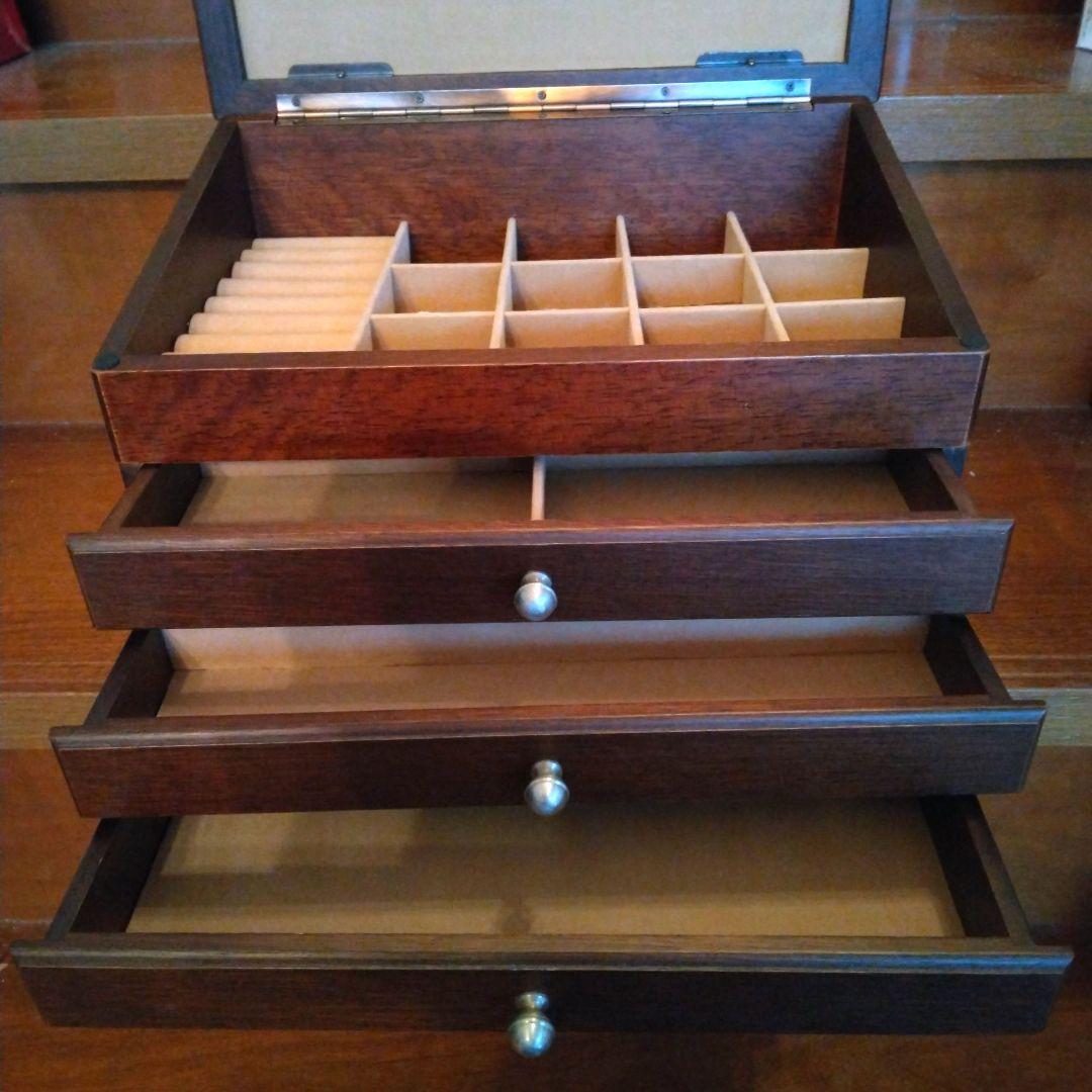 木工芸品・ジュエリーボックス・宝石箱・宝飾品入れ・貴重品入れ・小物入れ・刺繍