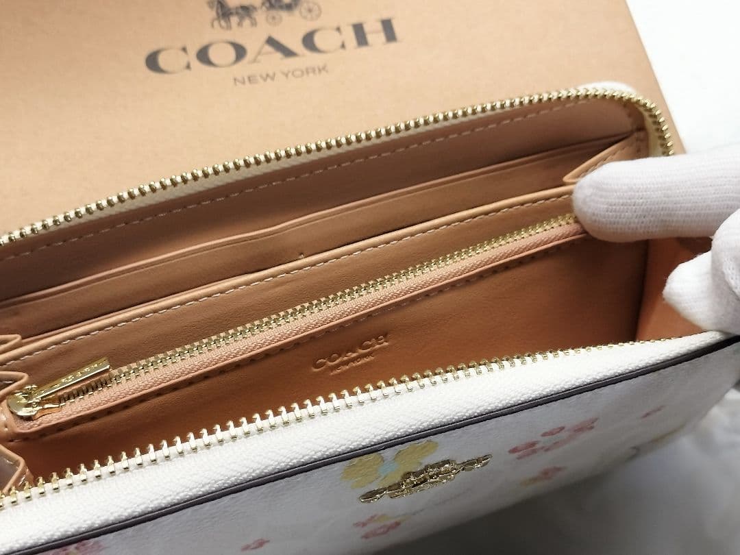 COACH フラワーデザイン 長財布 ギフト プレゼント 誕生日 記念日