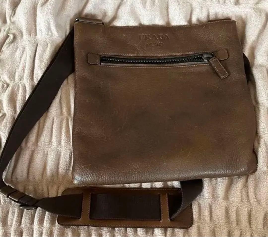 お値下げPRADA ブラウン レザー サコッシュ 袋付き