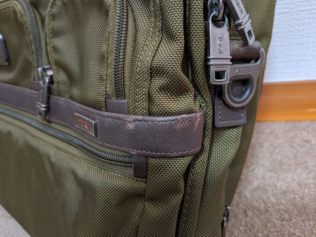 トゥミ エクスパンダブル・オーガナイザー・コンピューター・ブリーフ 26141