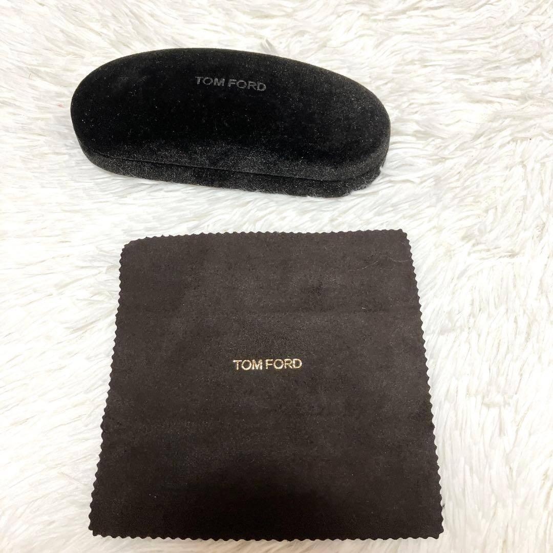 トムフォード　サングラス　TF672 01A ブラック　ゴールド　朝倉未来 着用