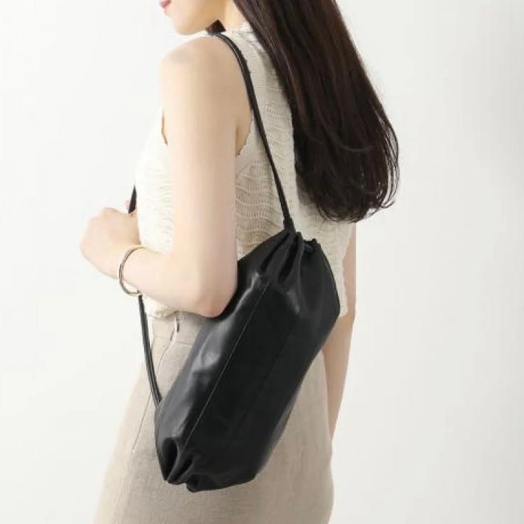 marimekko karla ブラック ショルダーバッグ