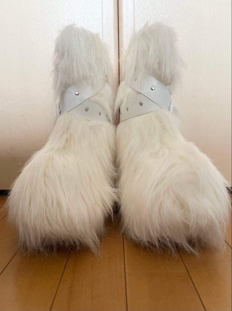 靴 DOLLS KILL FUR BOOTS