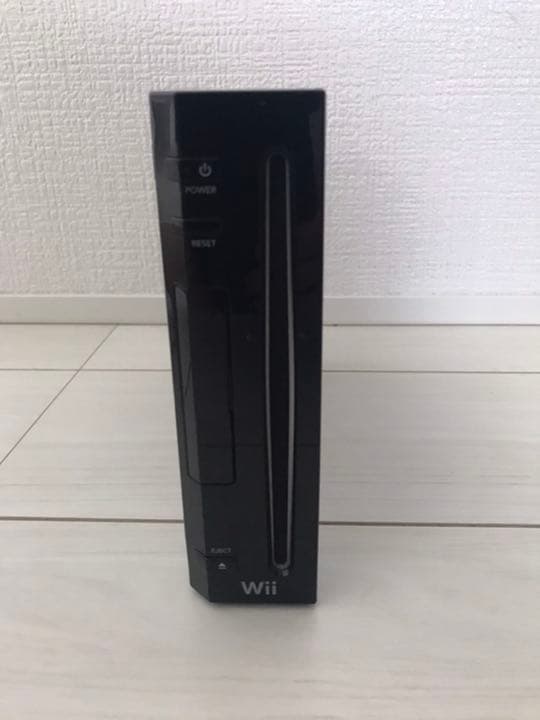 ※価格相談可※【Wii】本体+コントローラー+ソフト2本