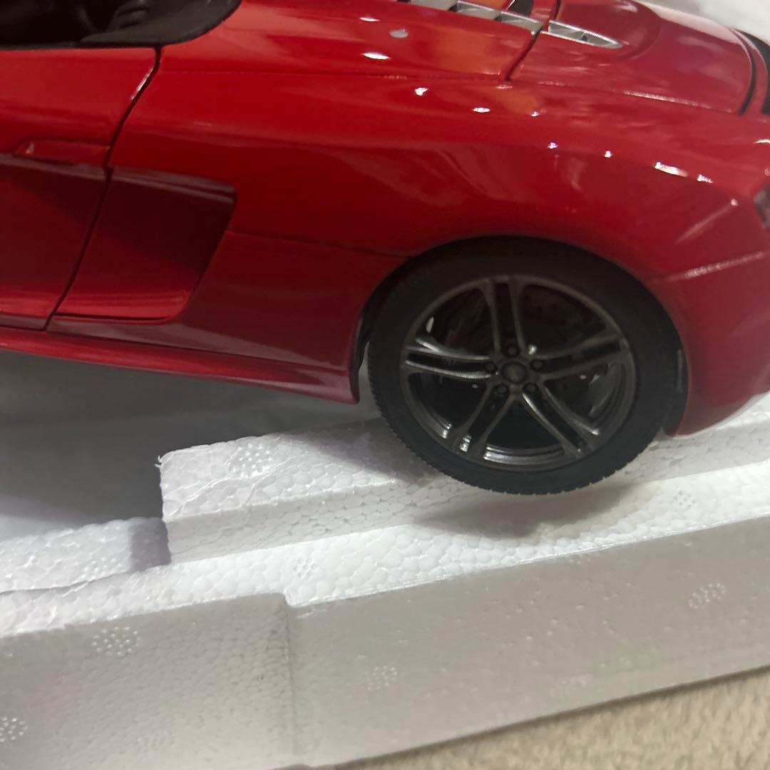 京商　1/18 アウディＲ８スパイダー