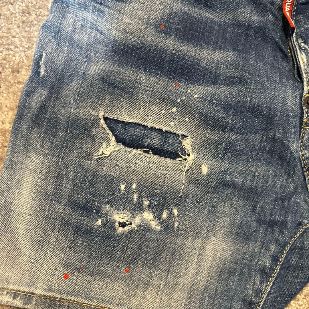 DSQUARED2 ダメージ加工ショートパンツ