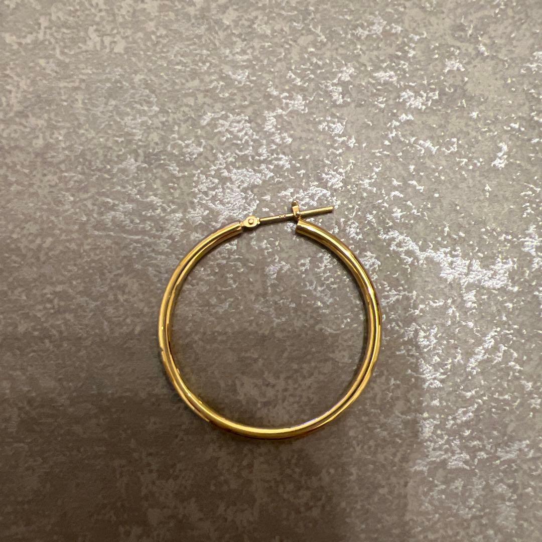 早い者勝ち！　K18イエローゴールド　フープピアス（片耳）