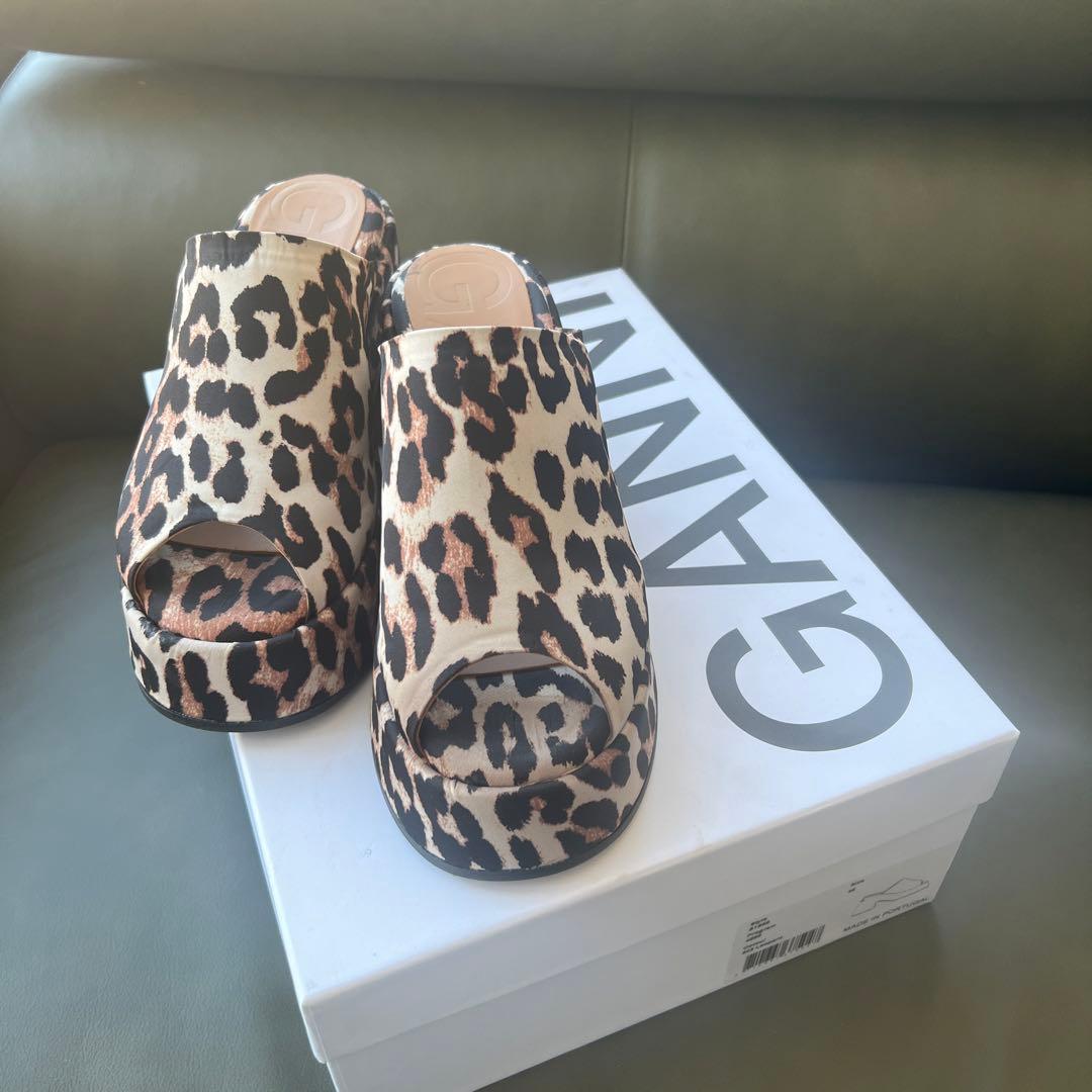 GANNI レオパード　ヒョウ柄ミュール