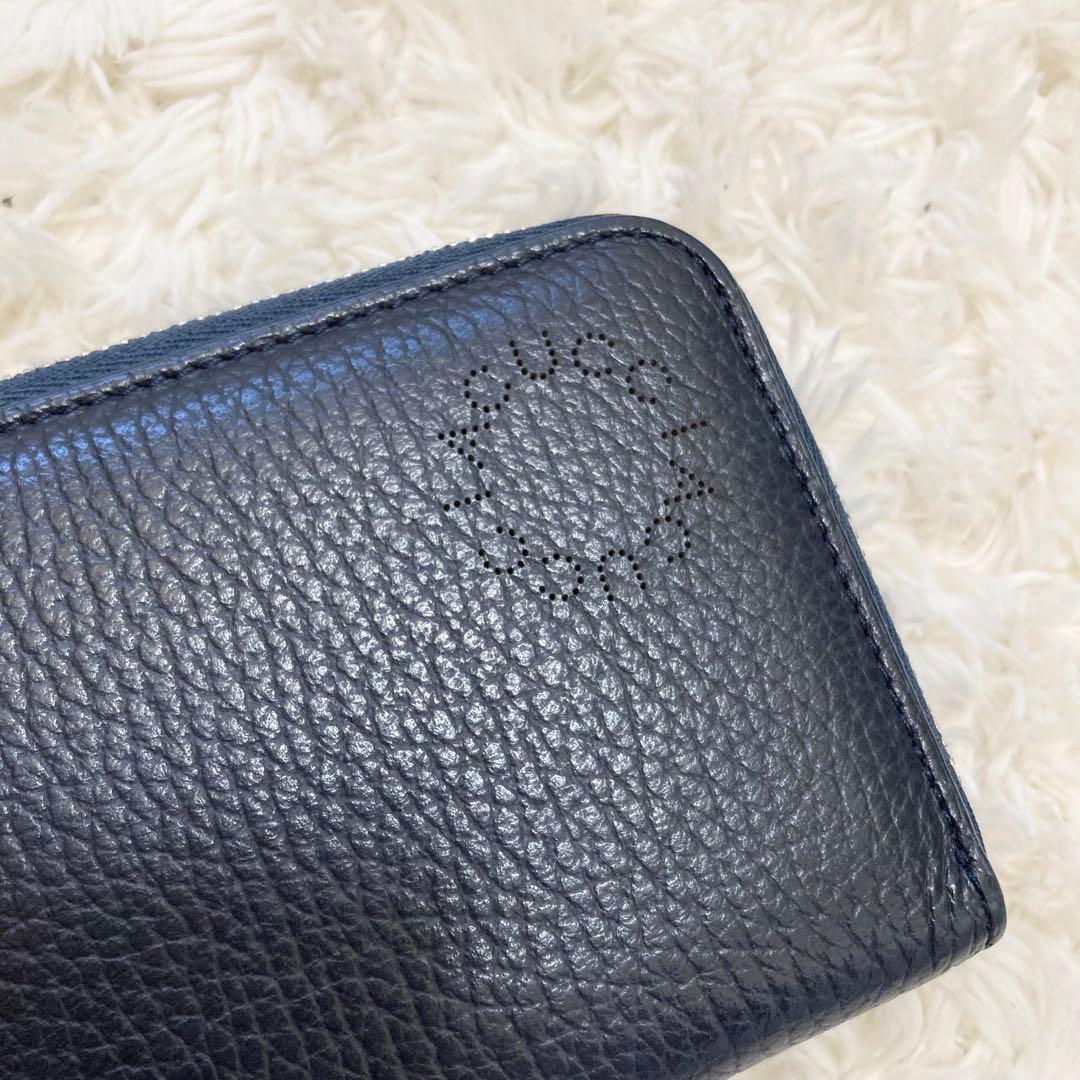 未使用級✨ 定価4.6万 イアクッチ リサッカ ウォレット L CERVO 紺