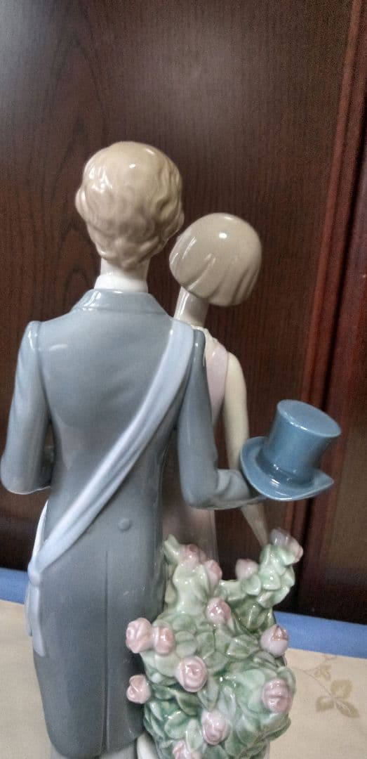 ヨシカネ リヤドロ　若い外交官　廃盤 　　高さ36・5㎝