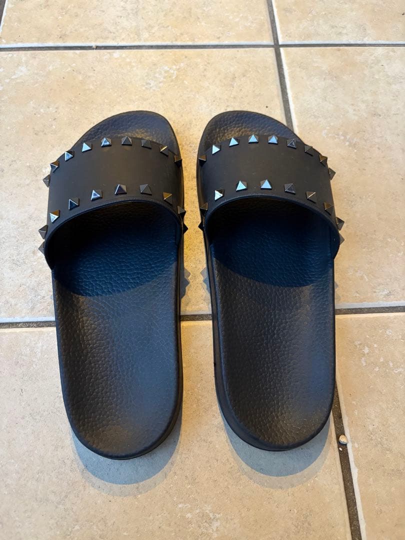 ヴァレンティノ　べナッシ　サンダル