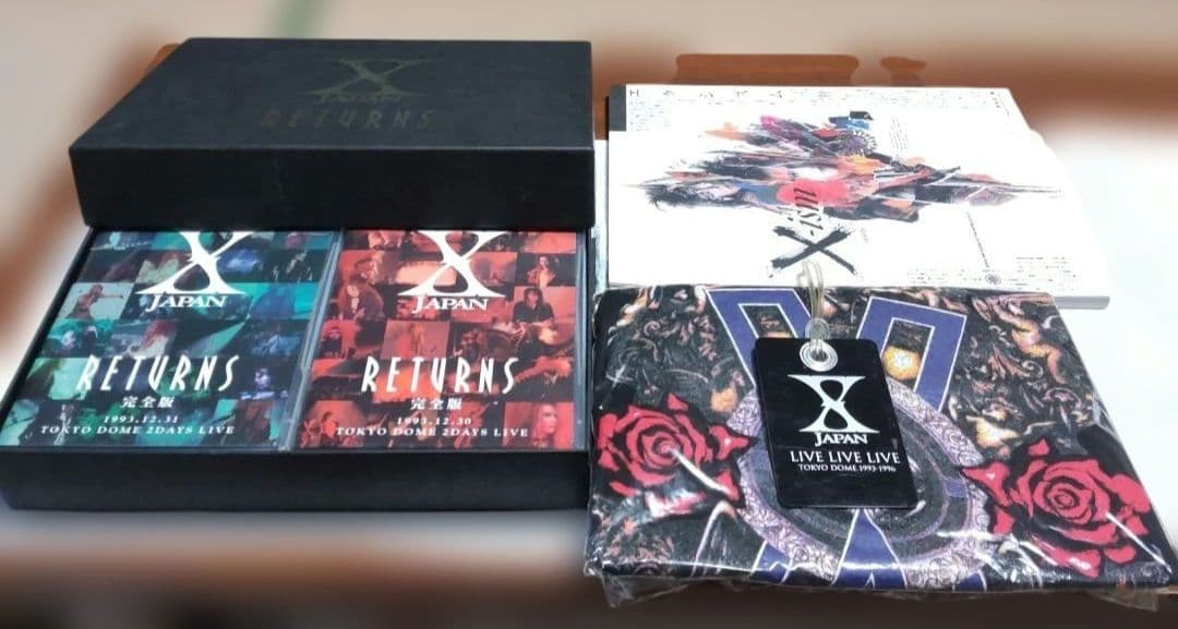 ＸJAPAN　コレクション　(DVD・Tシャツ・本)