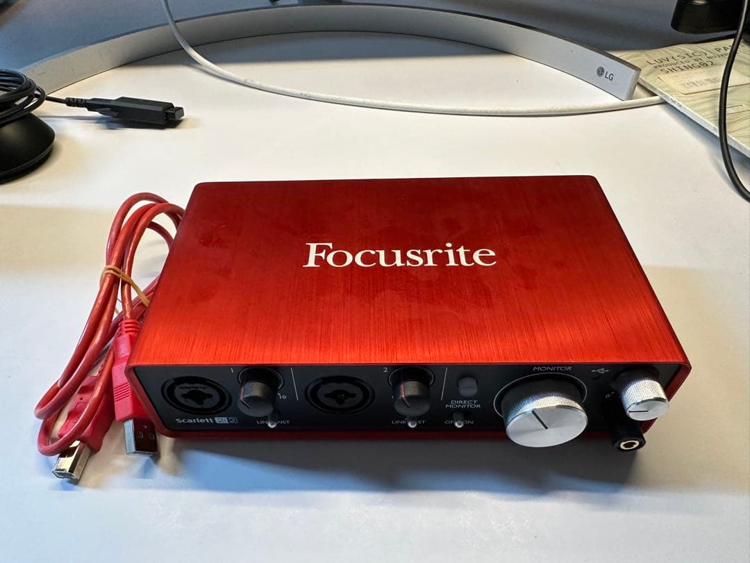 Focusrite Scarlett 2i2 赤 オーディオインターフェイス